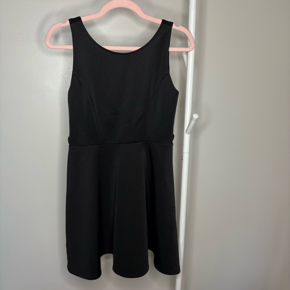 3/10$ 🌷 Forever 21 Black Scuba Skater Fit & Flare Mini Dress M - Picture 3 of 8